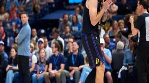 科爾稱火箭依賴失誤與籃板獲取攻防機會，但波傑今日領導節奏控制賽局